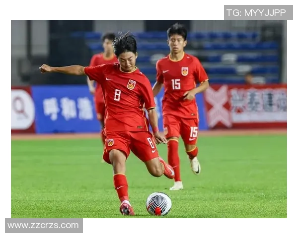 南京足球队在世界锦标赛中的实力展现与战术分析 南京足球队在世界锦标赛中的实力展现与战术分析