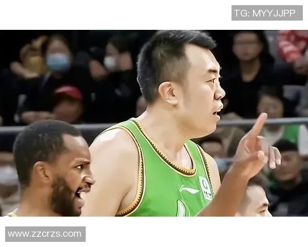 深圳篮球队节奏变革引发热议球迷期待新战术与团队协作的融合