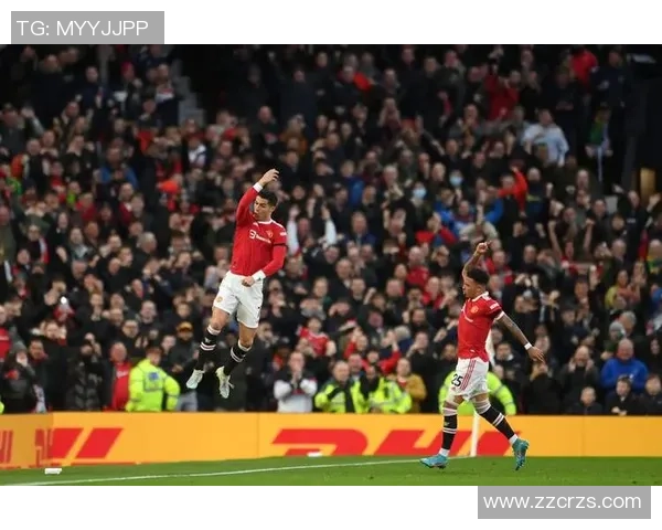 足球明星入球瞬间的精彩瞬间与标志性庆祝动作解析 足球明星入球瞬间的精彩瞬间与标志性庆祝动作解析