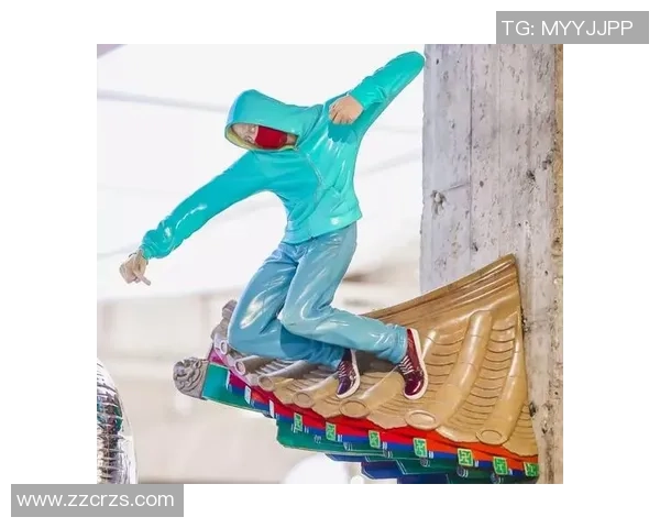 足球明星面具护脸新潮流引领时尚运动风尚助力球场表现提升