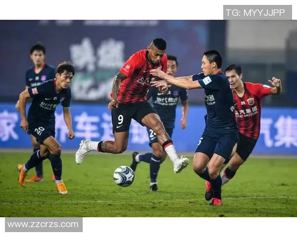 重庆足球队与上海足球队速度对决赛后分析与战术总结 重庆足球队与上海足球队速度对决赛后分析与战术总结